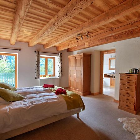 La Ferme Du Chateau Abondance Eksteriør billede