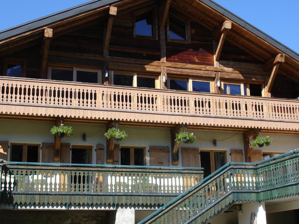 La Ferme Du Chateau Abondance Eksteriør billede